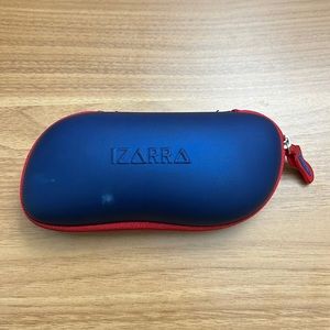 Sunglasses hard shell and stylish case